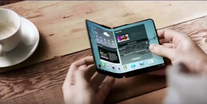 Samsung podría lanzar teléfono con pantalla que se dobla