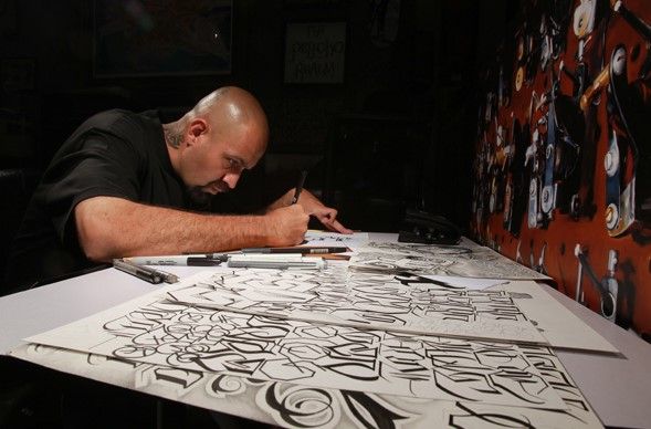 Hijo de mexicanos uno de los mejores tatuadores de EE.UU.