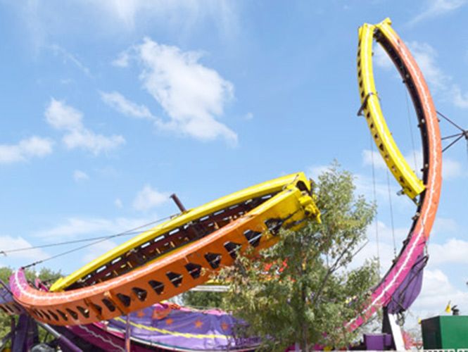 Cae juego mecánico en Coahuila