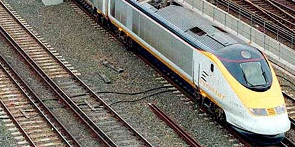 Migrantes bloquean vías del Eurostar