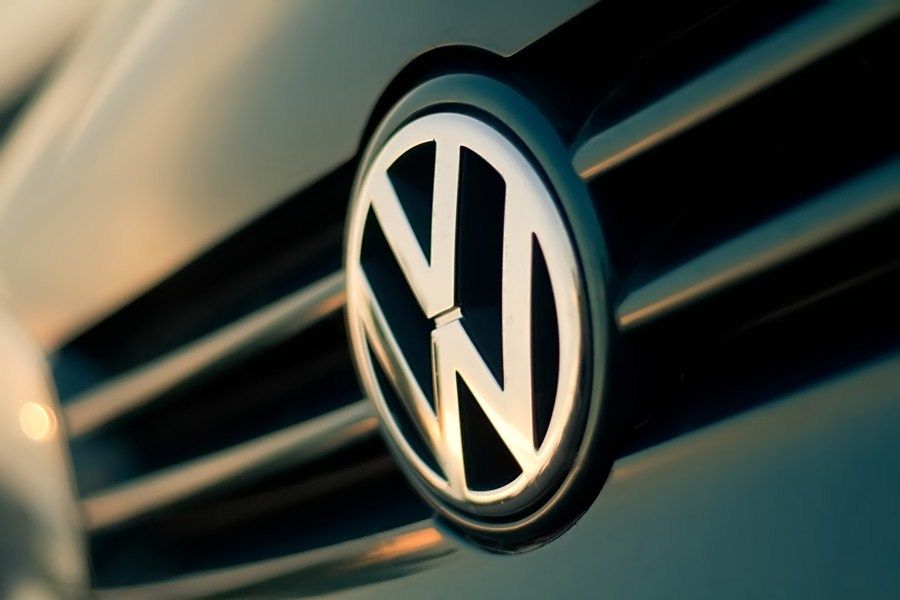 Corea del Sur impone multa millonaria a VW