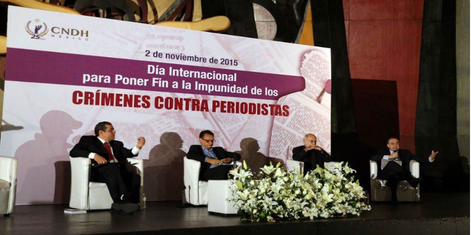 Funcionarios de la PGR reciben capacitación para atender a periodistas
