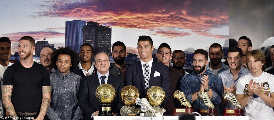 Homenaje del Real Madrid a Cristiano Ronaldo - 2D02254500000578-0-image-a-47_1443786860334