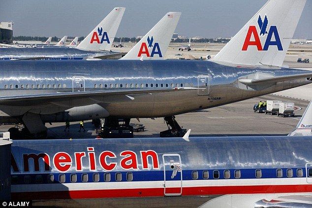 Muere piloto durante vuelo de American Airlines Muere piloto durante vuelo de American Airlines