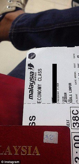 Hackers podrían robar tus datos al publicar tus boletos de avión - 2D38C7EA00000578-3265894-It_was_reported_that_information_from_barcodes_could_then_be_use-a-44_1444370342244