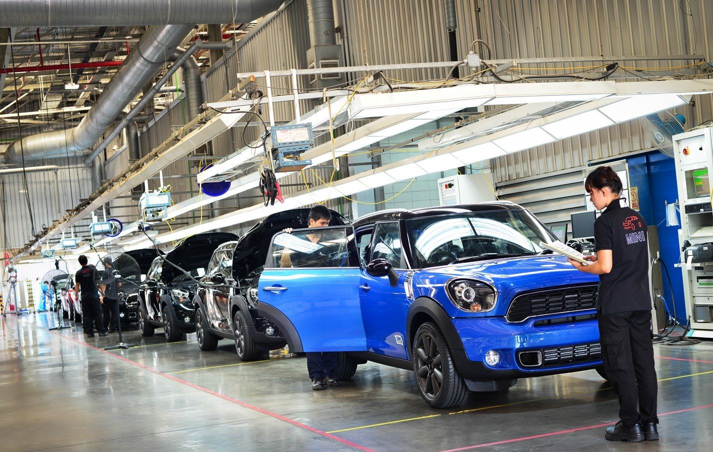 BMW retira 86 mil automóviles Mini por falla