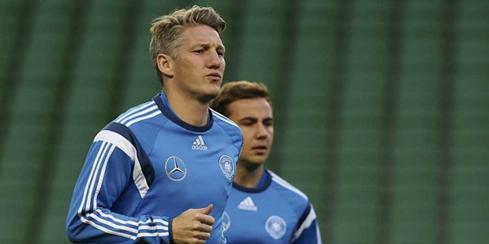 Schweinsteiger demandará por muñeco Nazi idéntico a él