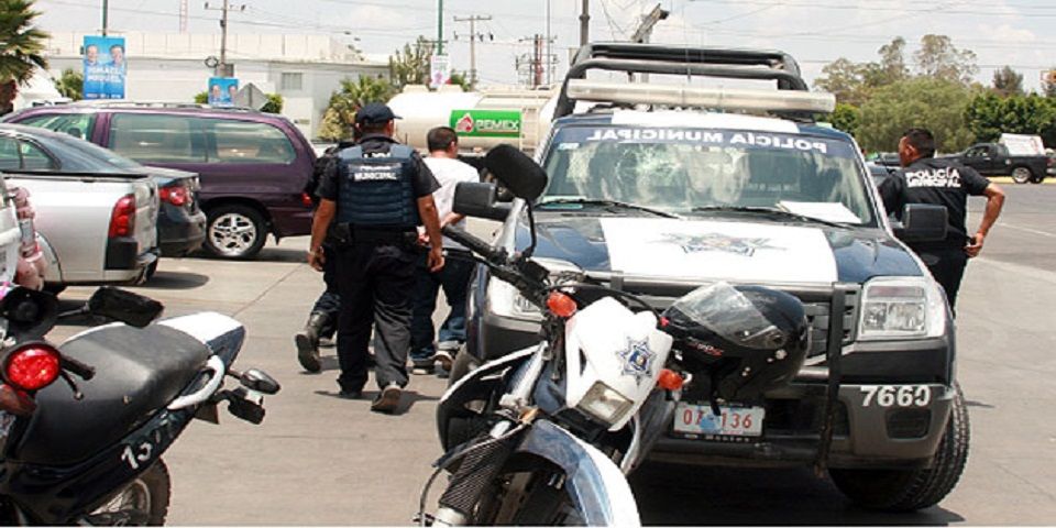 Detienen a cinco personas con cocaína y mercancía robada en Celaya