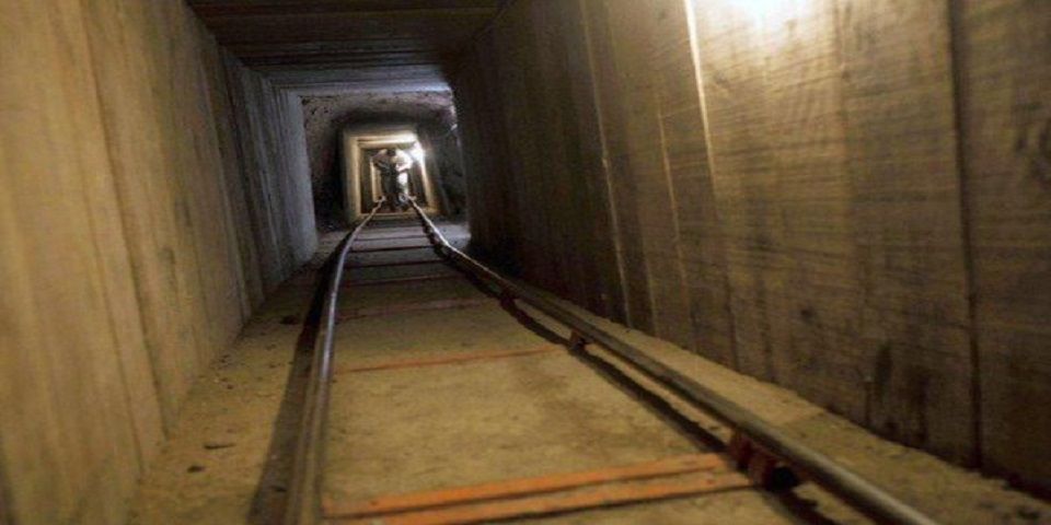 Hallan túnel fronterizo del Chapo con 10 toneladas de mariguana
