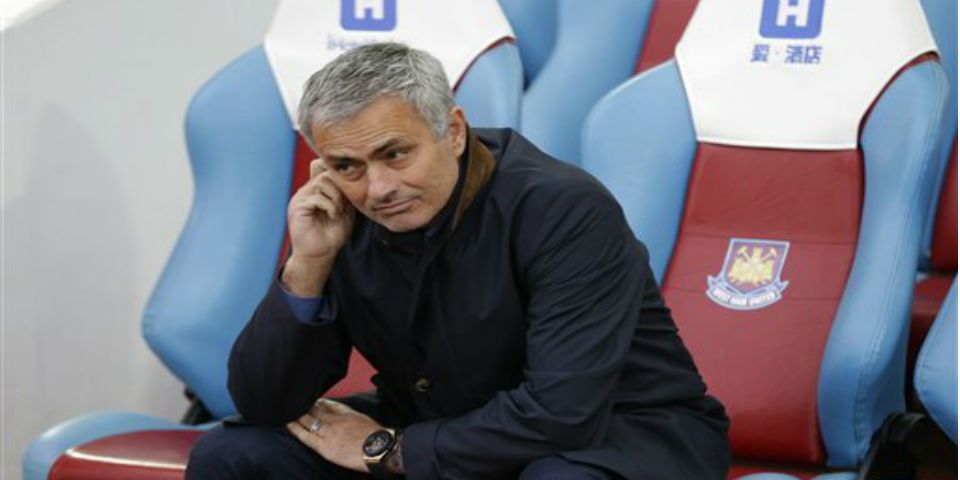 Chelsea sigue en picada y con Mourinho expulsado