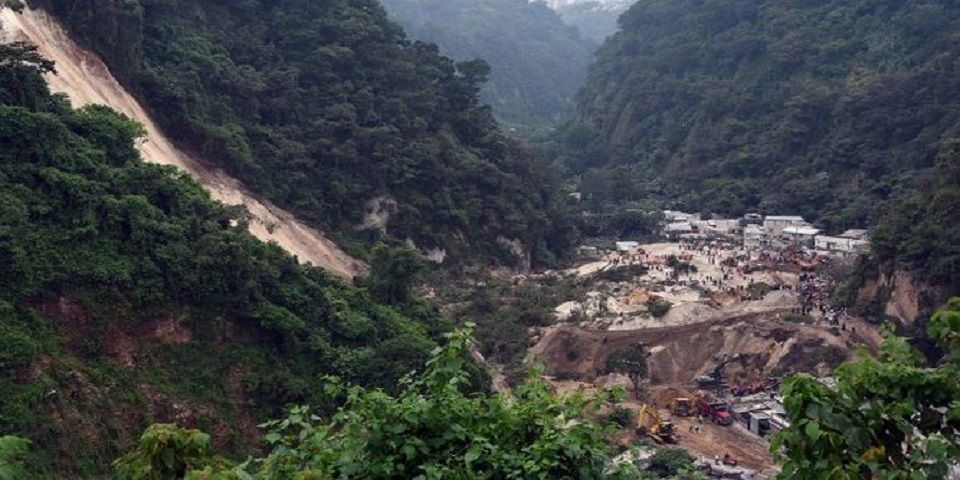 Superan ya 200 los muertos por deslave en Guatemala
