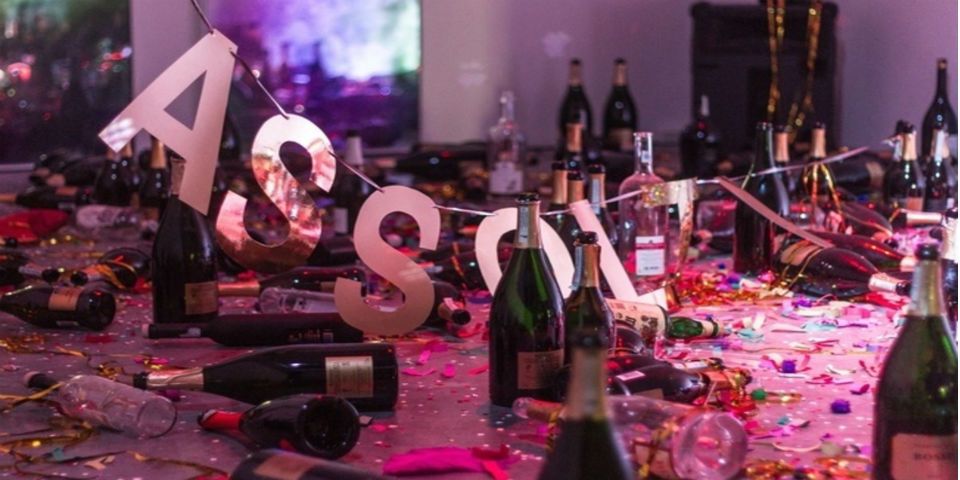 Empleada de limpieza de un museo confunde obra con basura