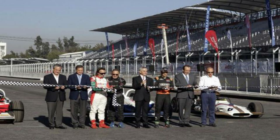 Inauguran Autódromo Hermanos Rodríguez