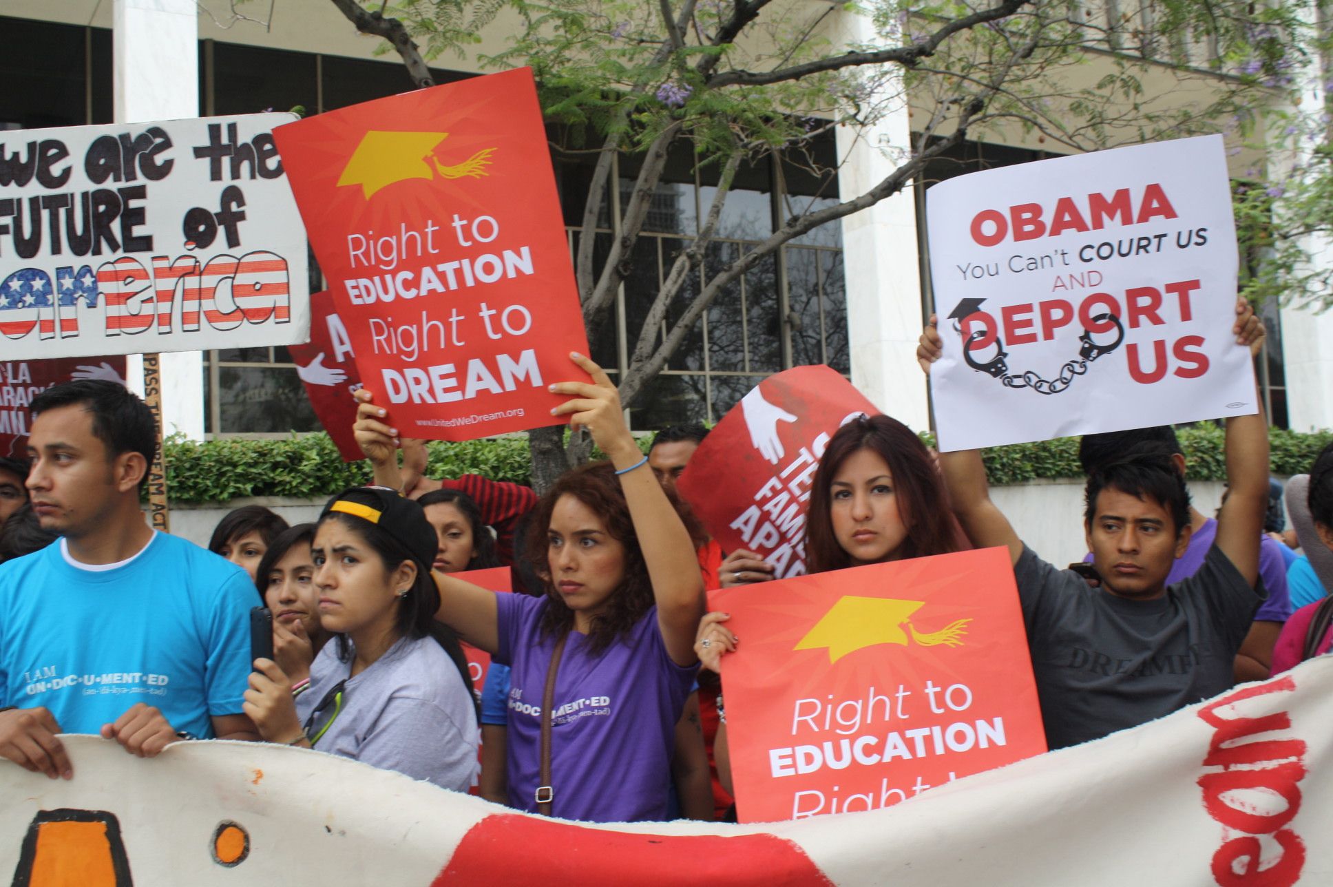 Publican guía para que estudiantes indocumentados tengan educación superior