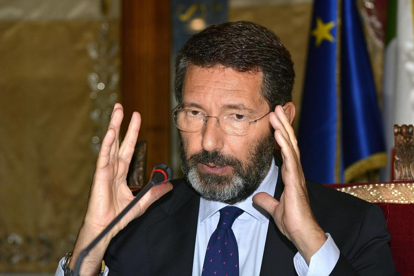 Renuncia alcalde de Roma por escándalo de peculado