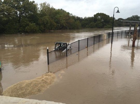 Dos muertos por inundaciones en Texas