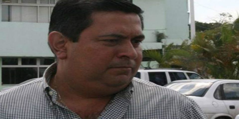 Aprehenden por peculado a exfuncionario de Granier