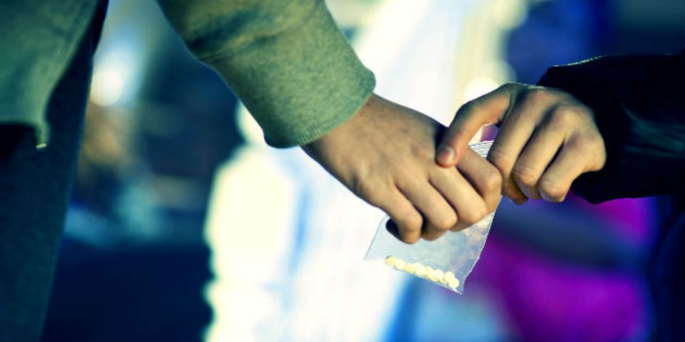 Condenan a narcomenudista a siete años de cárcel