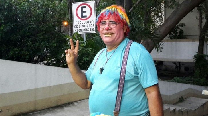 Un payaso quiere ser gobernador de Colima