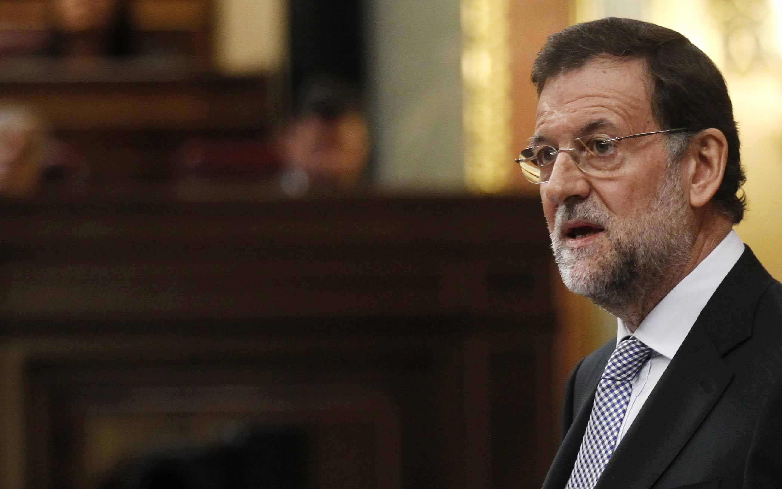 Presidente de España disuelve al Congreso y convoca a elecciones