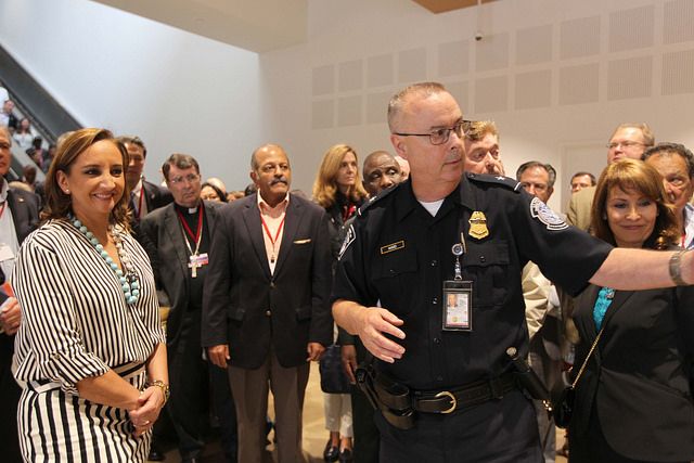 Recorren puente entre aeropuerto de Tijuana y San Diego - Ruiz-Massieu-puente-Tijuana-SRE2