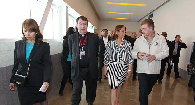 Recorren puente entre aeropuerto de Tijuana y San Diego Recorren puente entre aeropuerto de Tijuana y San Diego