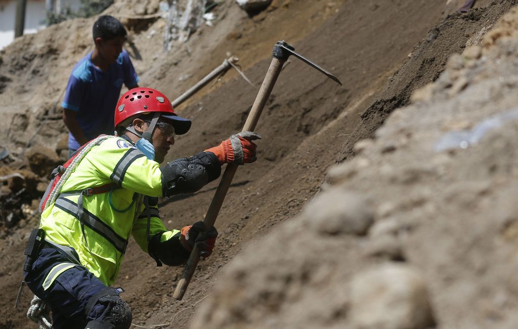 Sube a 186 cifra de muertos por deslave en Guatemala - SOP-AP-SPANI-SPAN-GT_Ruiz-1024x651