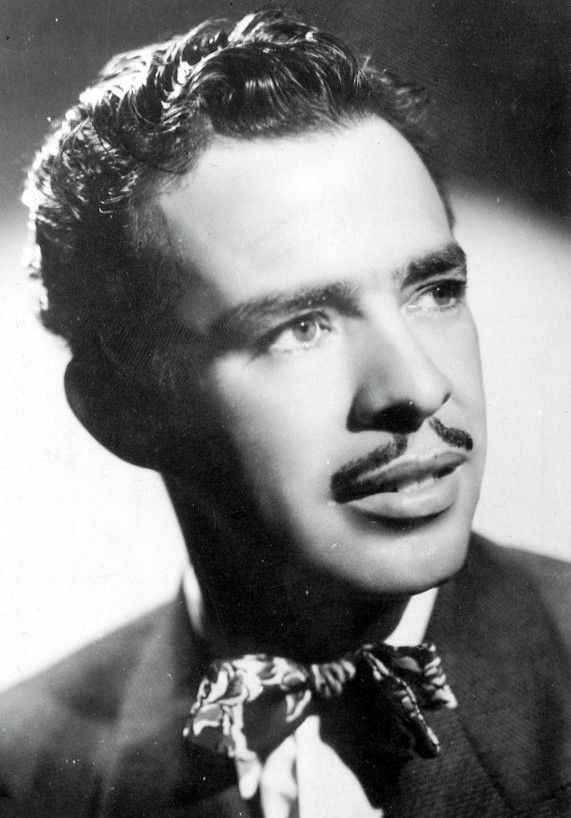 Tin Tan encabeza ofrenda de Muertos en el Instituto México en España - TinTan