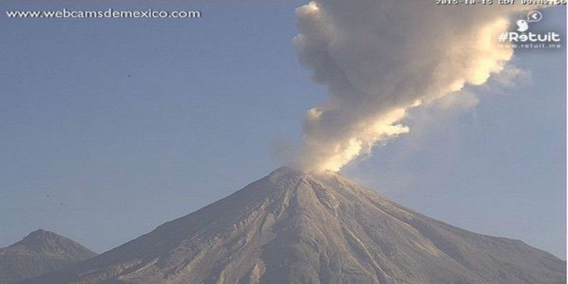 Explosión de Volcán de Colima provoca caída de ceniza