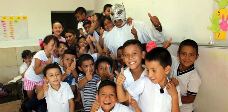 Sacerdotes y luchadores