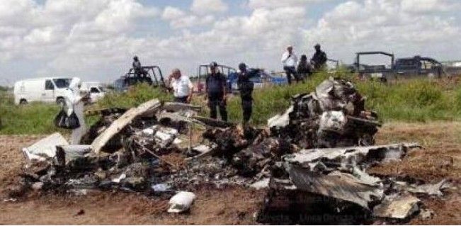 Cae avión en Aquila con paquetes de cocaína