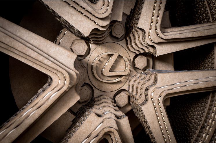 Video: construyen automóvil de cartón - car12