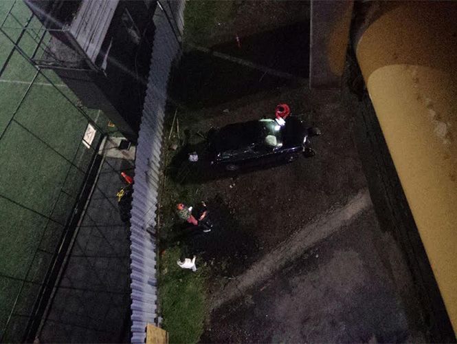 Cae auto del puente de Puerta Santa Fe - coche2