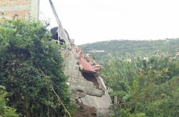 Se desploman siete casas en Chilpancingo tras lluvias por Patricia - cqs