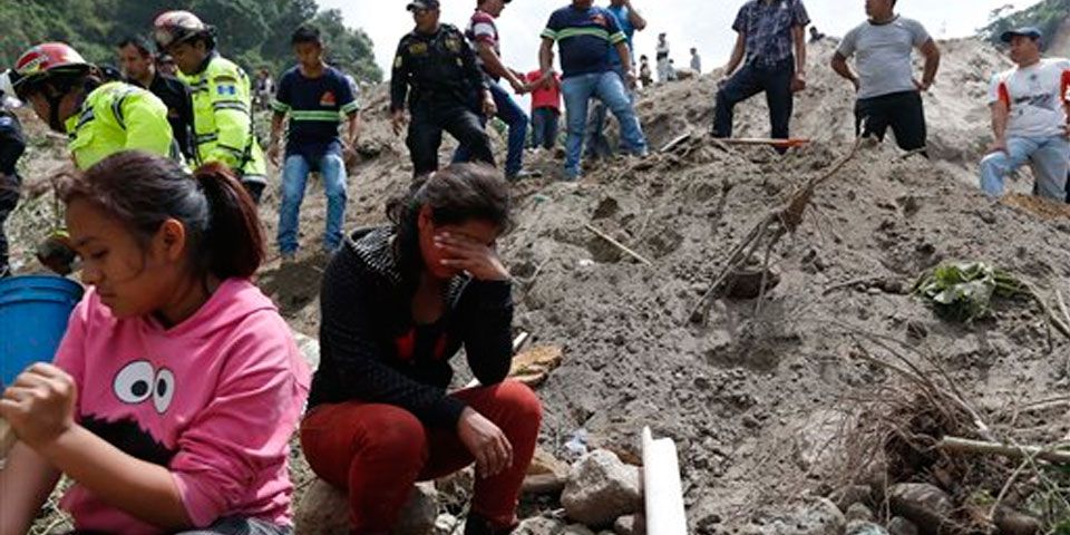 Sube a 186 cifra de muertos por deslave en Guatemala