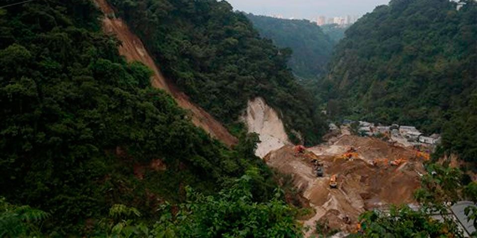 Guatemala declara inhabitable área afectada por deslave