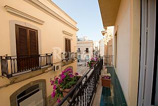 Desmantelan banda que robaba departamentos en Europa