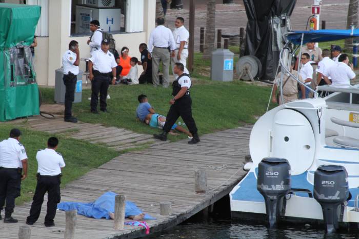 Mueren padre e hija al caer de lancha en Cancún