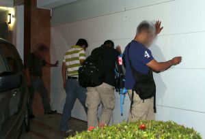 PGR realiza cateos en tres estados en busca de “El Chapo” - m2-3-300x204