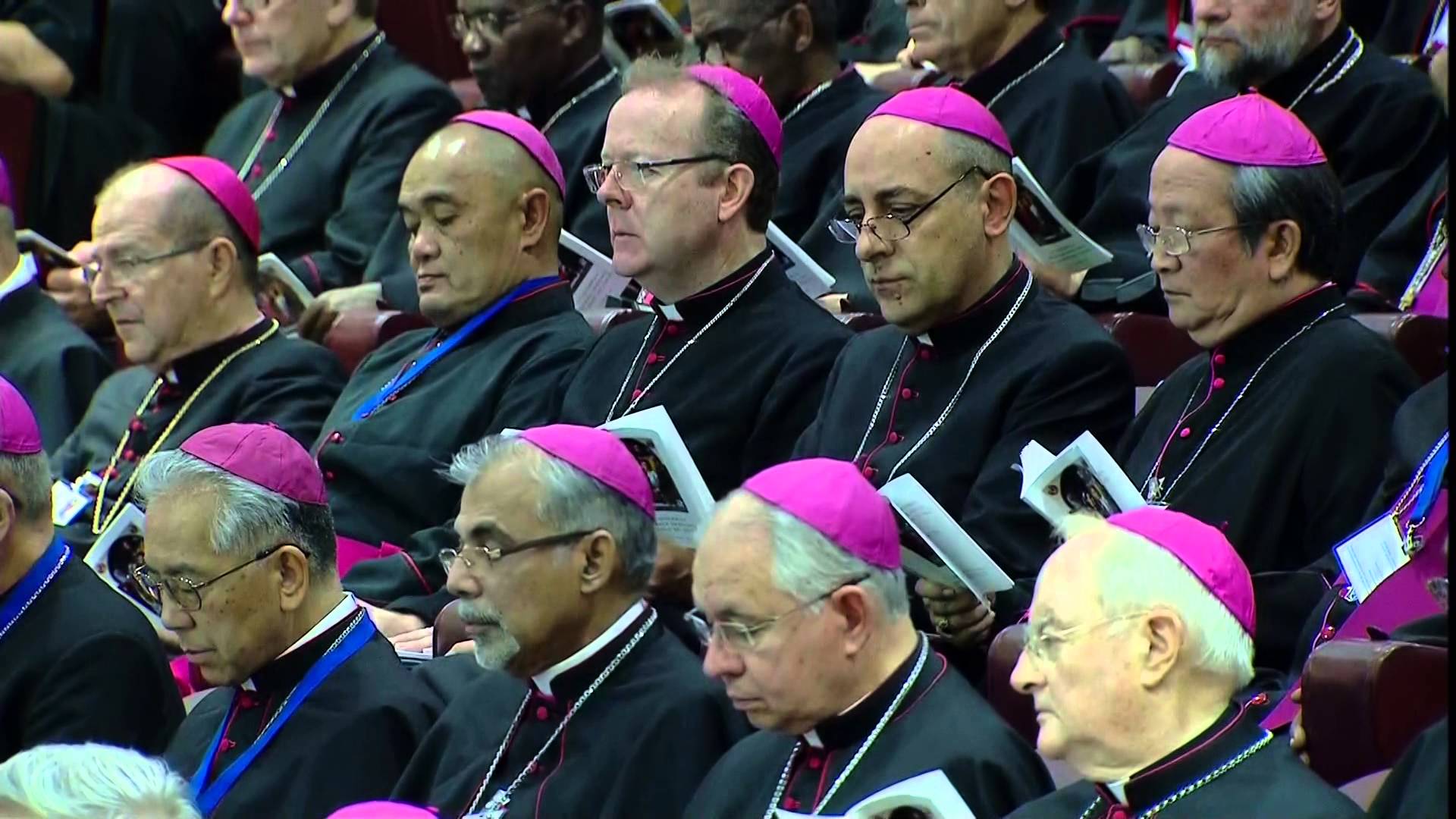 Obispos debaten situación de padres divorciados