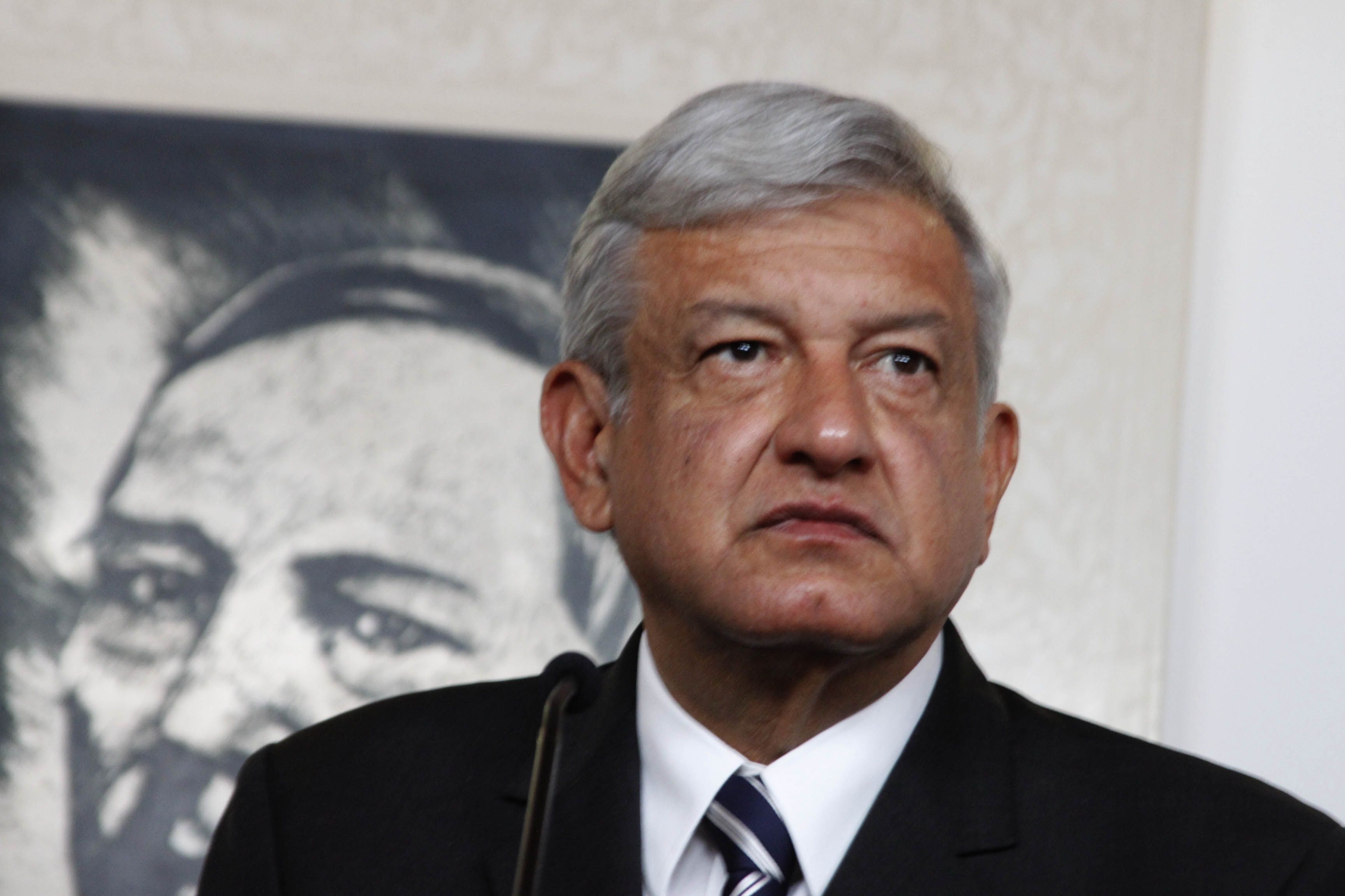 Increpan a López Obrador en Sinaloa Increpan a López Obrador en Sinaloa