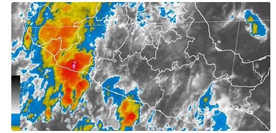 Sistema de tormentas provoca lluvias torrenciales en Jalisco y Colima