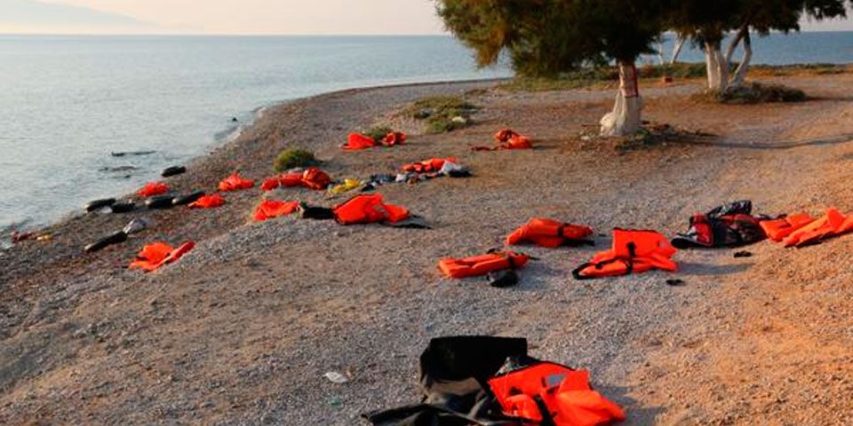Mueren seis migrantes por naufragio en Grecia