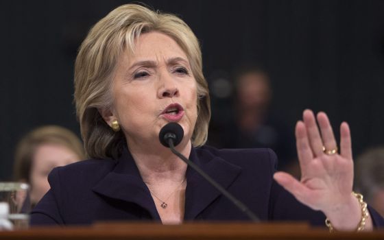 Comparece Clinton ante Congreso estadounidense