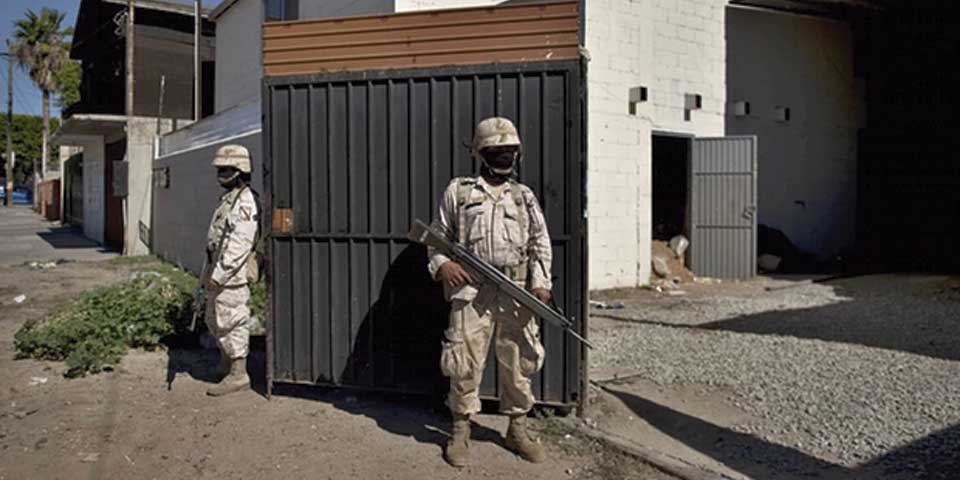 Soldados mexicanos disparan a bebé estadounidense