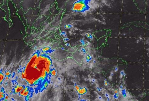 Patricia tocaría tierra como huracán categoría 3