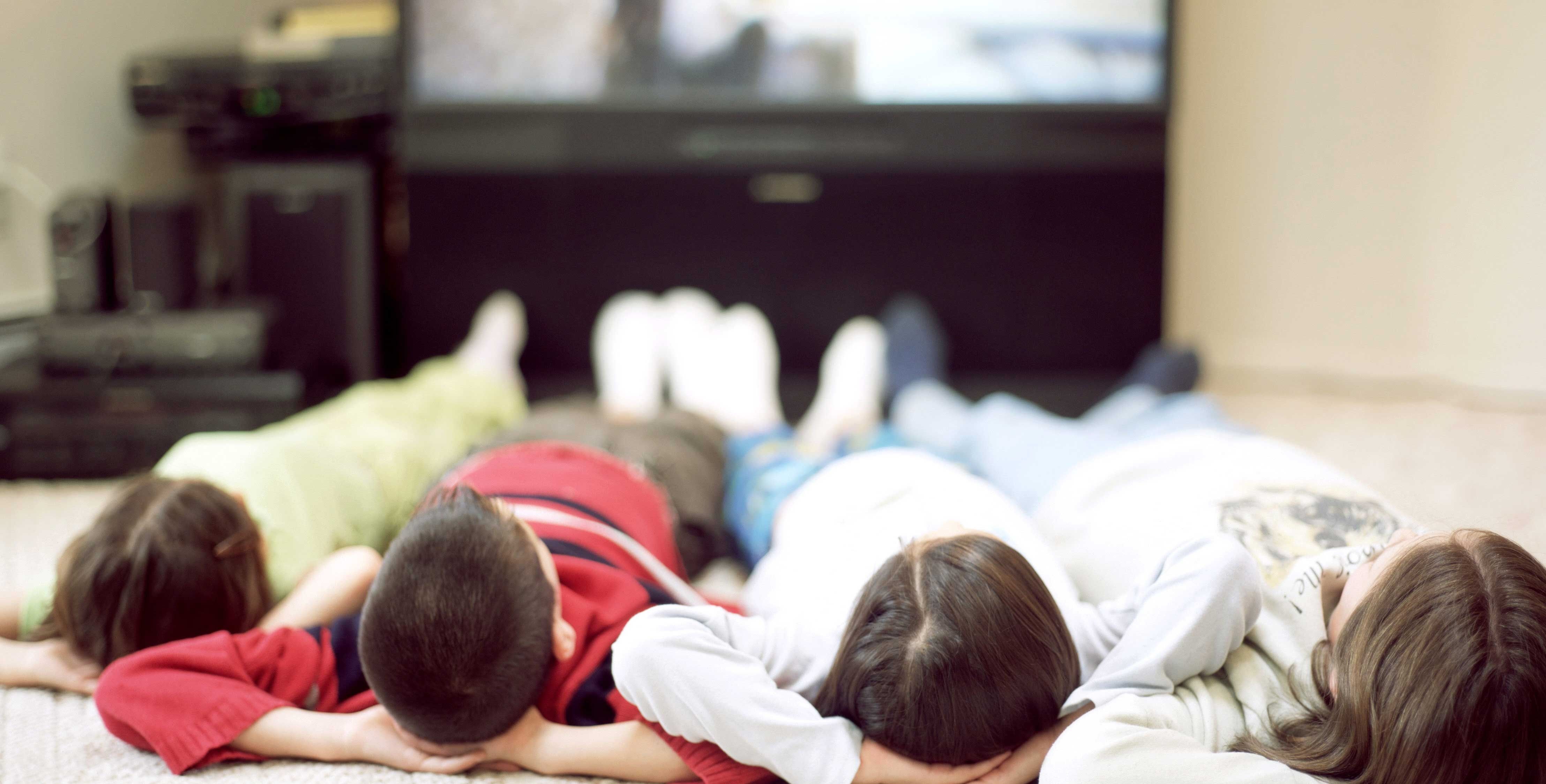 Aparatos electrónicos alteran ciclo del sueño en niños