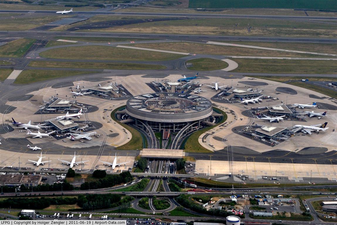 Indigente roba más de 500 mil dólares del Aeropuerto Charles de Gaulle