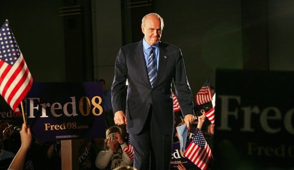 Muere exactor y senador Fred Thompson