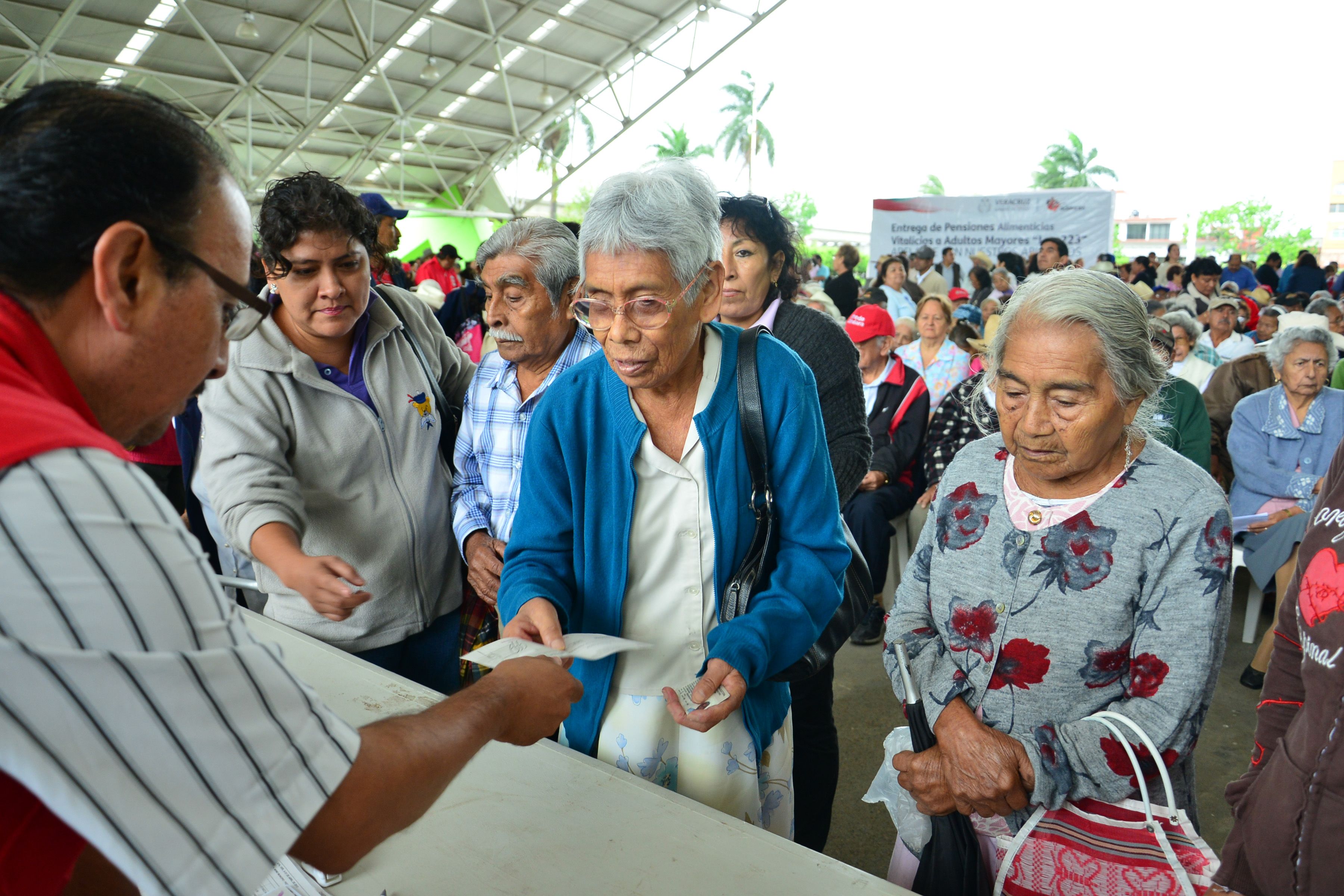 Aumenta en DF el número de adultos mayores con pensión alimentaria